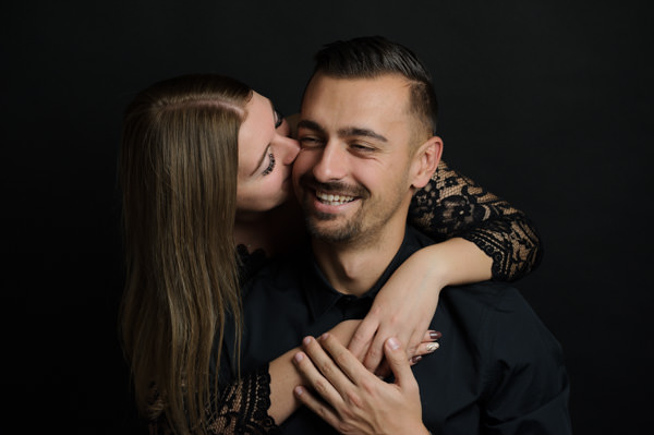 Séance photos de couple au studio